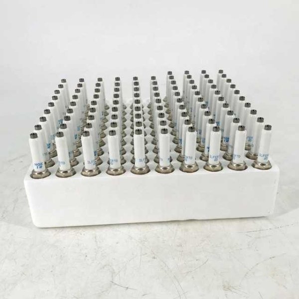 Good Price Original NGK Spark Plugs 202V25923-0005 for Sinotruk Natural Gas Engine 7D-4D ngk Spark Plugs - Image 2